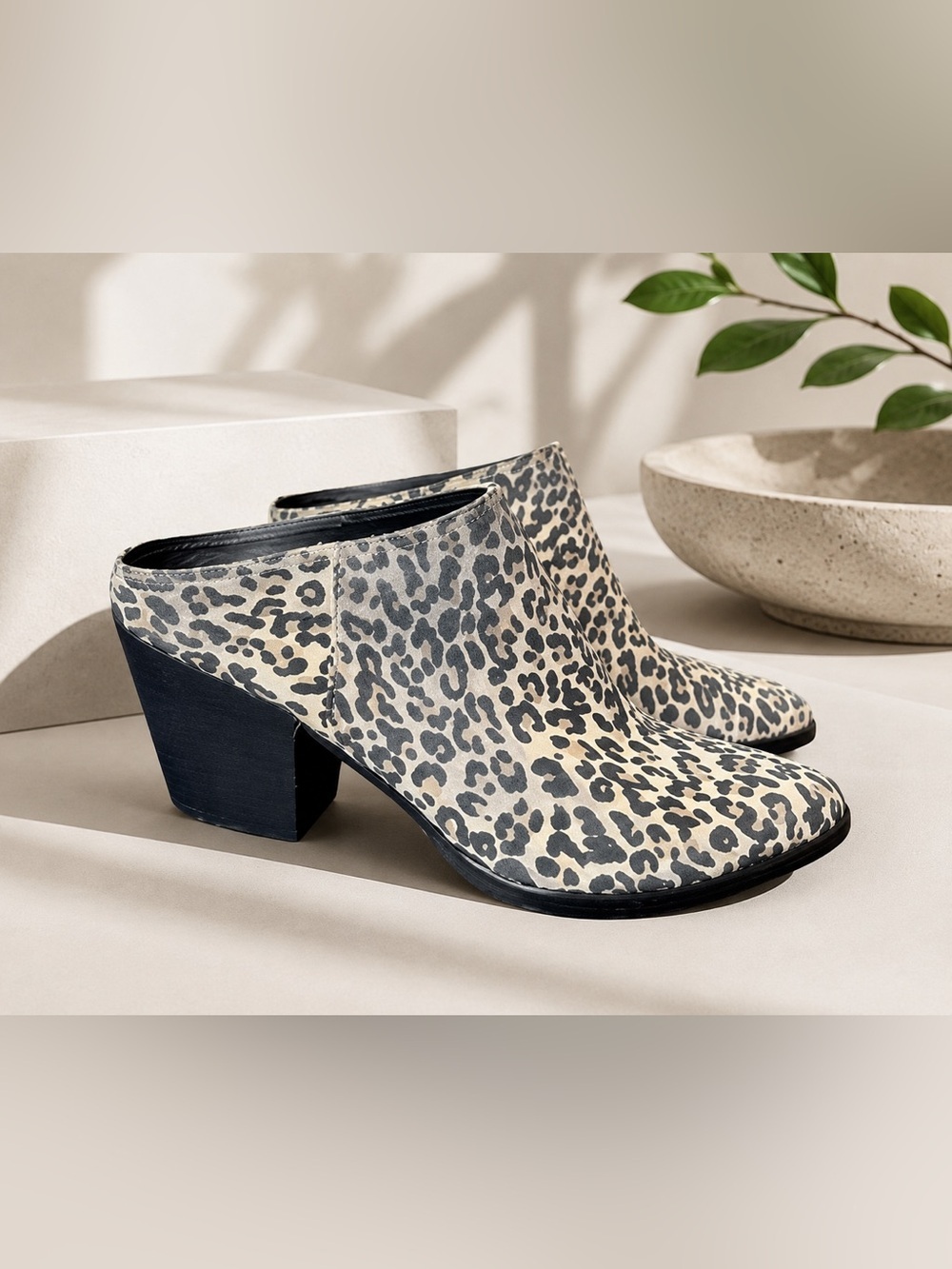 Dolce Vita Raven Leopard Cheetah Heeled Slip On Fall Boot Mule Shoe Size 7.5